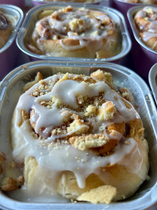 Cheesecake Cinnamon Roll